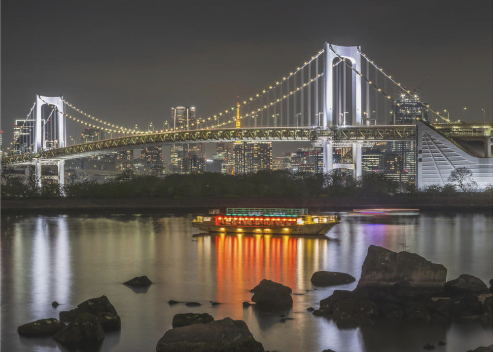 Wall art Striking Rainbow Bridge with Tokyo Skyline in the evening - Panorama